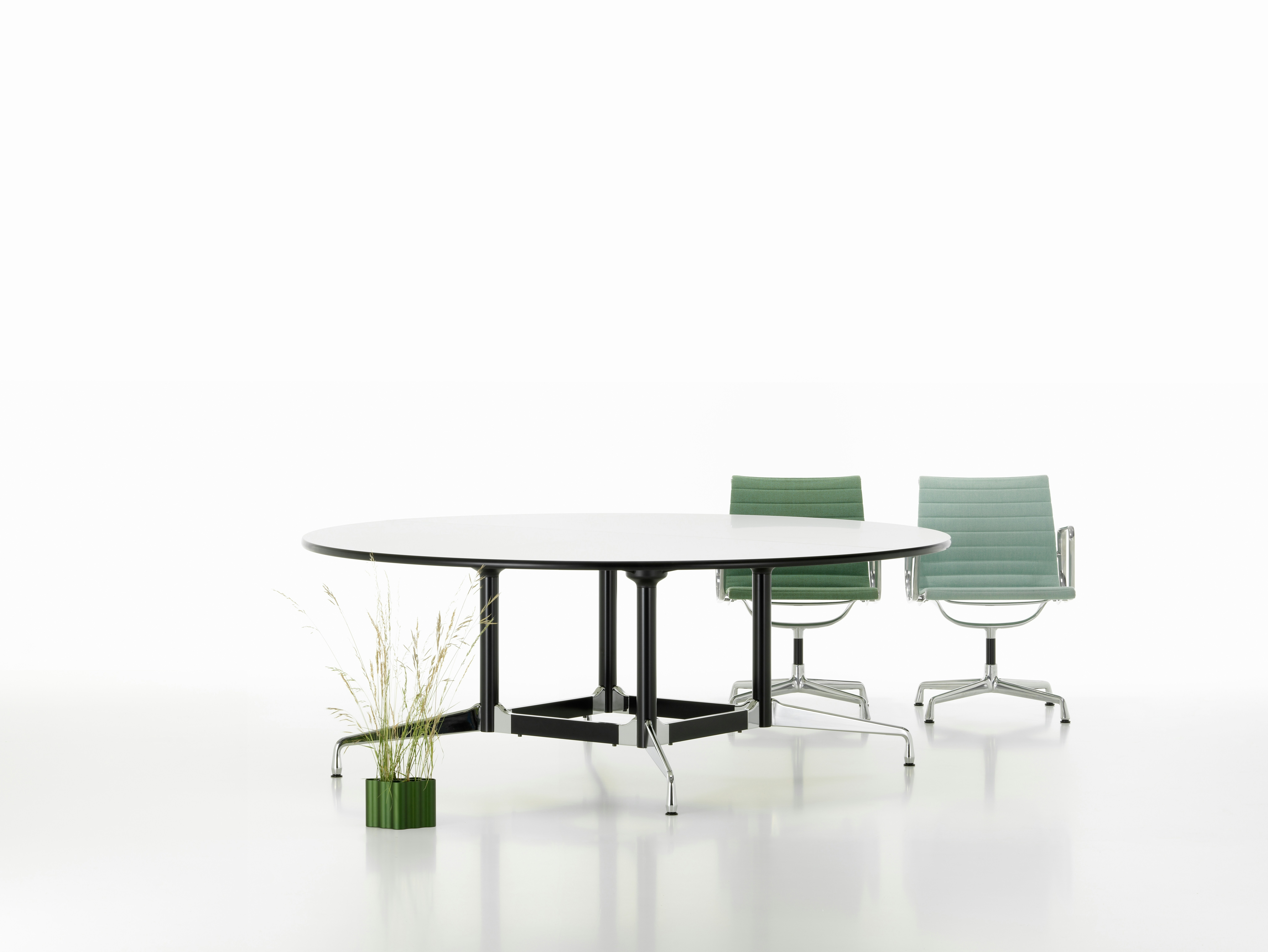 Vitra Eames Segmented Table Meeting Bootsform online bestellen design bestseller