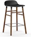Normann Copenhagen - Chaise de bar Form avec structure en bois  - 1 - Aperçu