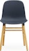 Normann Copenhagen - Form Stuhl mit Holzgestell - 4 - Vorschau