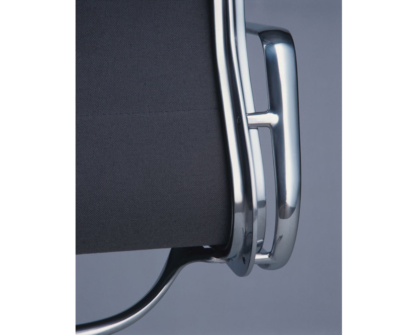 Vitra - Aluminium Chair - Soft Pad - EA 217 - 7