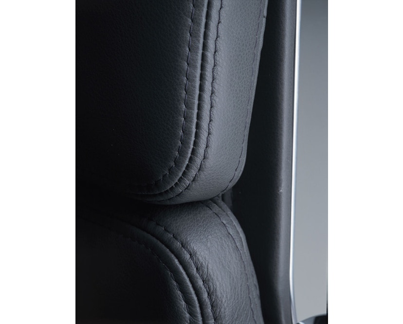 Vitra - Aluminium Chair - Soft Pad - EA 223 - Hocker - 10
