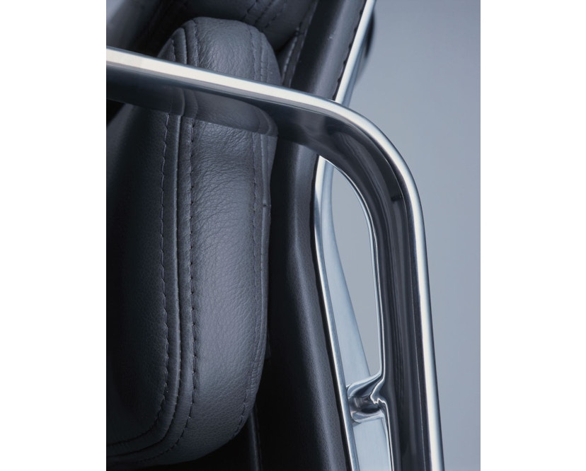 Vitra - Aluminium Chair - Soft Pad - EA 219 - 13