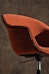 Gubi - Bat Meeting Chair volledig gestoffeerd met wielen - 5 - Preview
