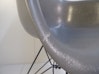 Design Outlet - Vitra - Eames Fiberglass Chair DAR - Gestell schwarz - Sitzschale Eames Raw Umber (Retournr. 228769) - 7 - Vorschau