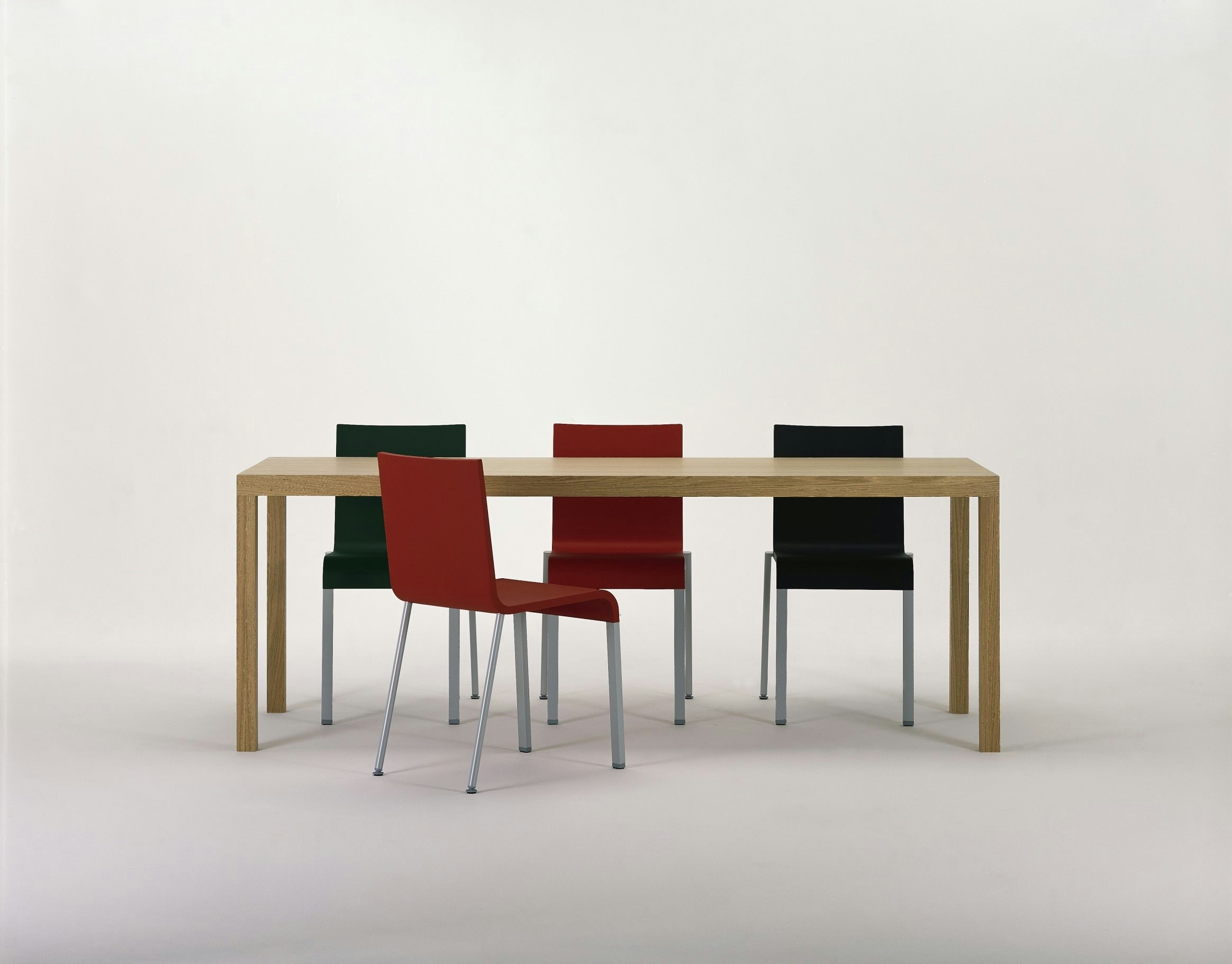 Vitra .03 Stuhl Shop I design .03 Stuhl Schwarz silber glatt Vitra